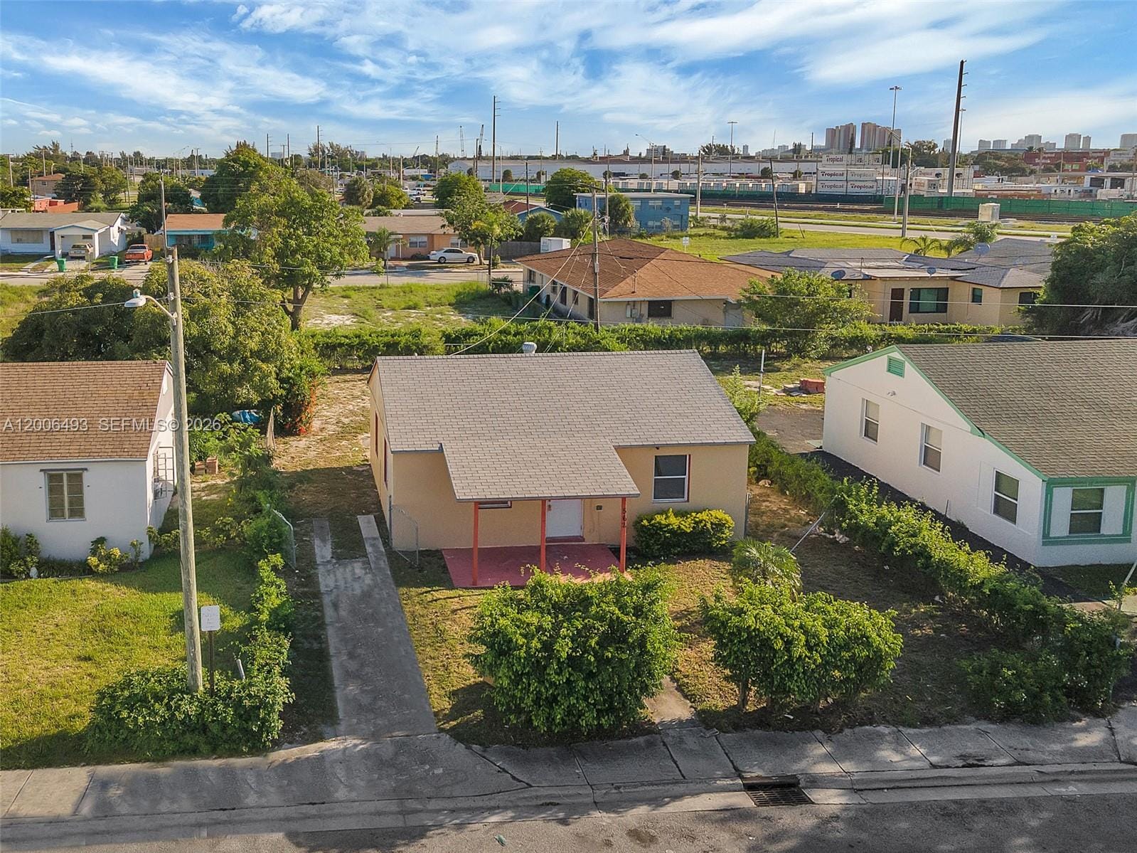 562 W 4th Street, Riviera Beach, FL 33404 photo 4
