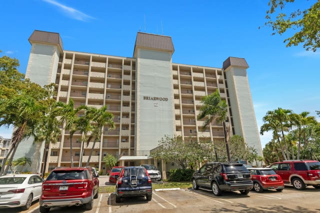 9101 W Sample Road 1004, Briarwood Club, Coral Springs, FL