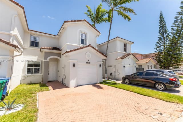 24653 SW 110th Place, sold in Villas Del Campo Sub, Homestead, FL