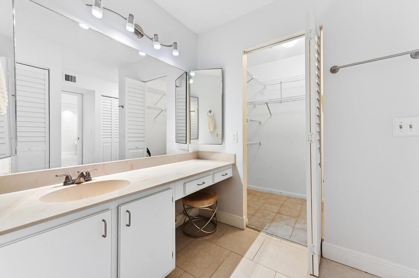 21215 Lago Circle C, Boca Raton, FL 33433 photo 19