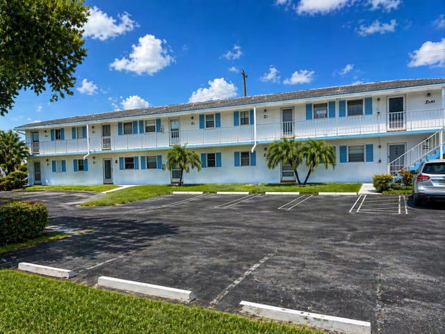 1115 Lake Terrace 211, sold in Leisureville  Lake Condo, Boynton Beach, FL