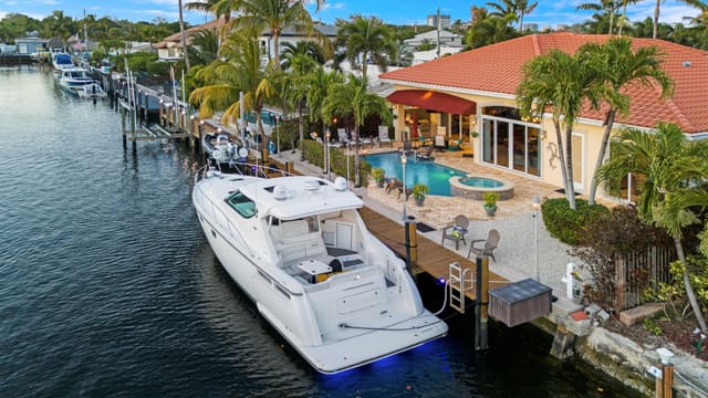 371 SE 15th Avenue, sold in Snug Harbor Sec One, Pompano Beach, FL