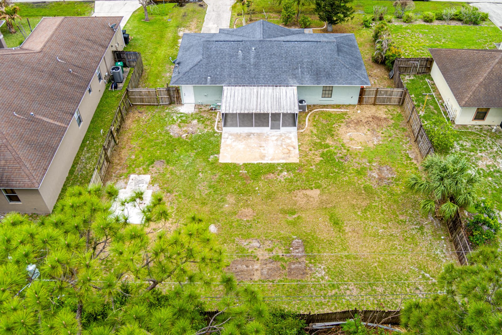 1781 SW Cloverleaf Street — photo 6