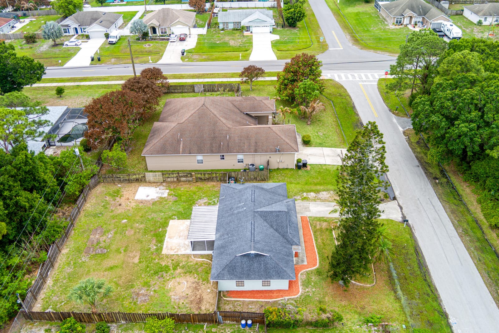 1781 SW Cloverleaf Street — photo 8