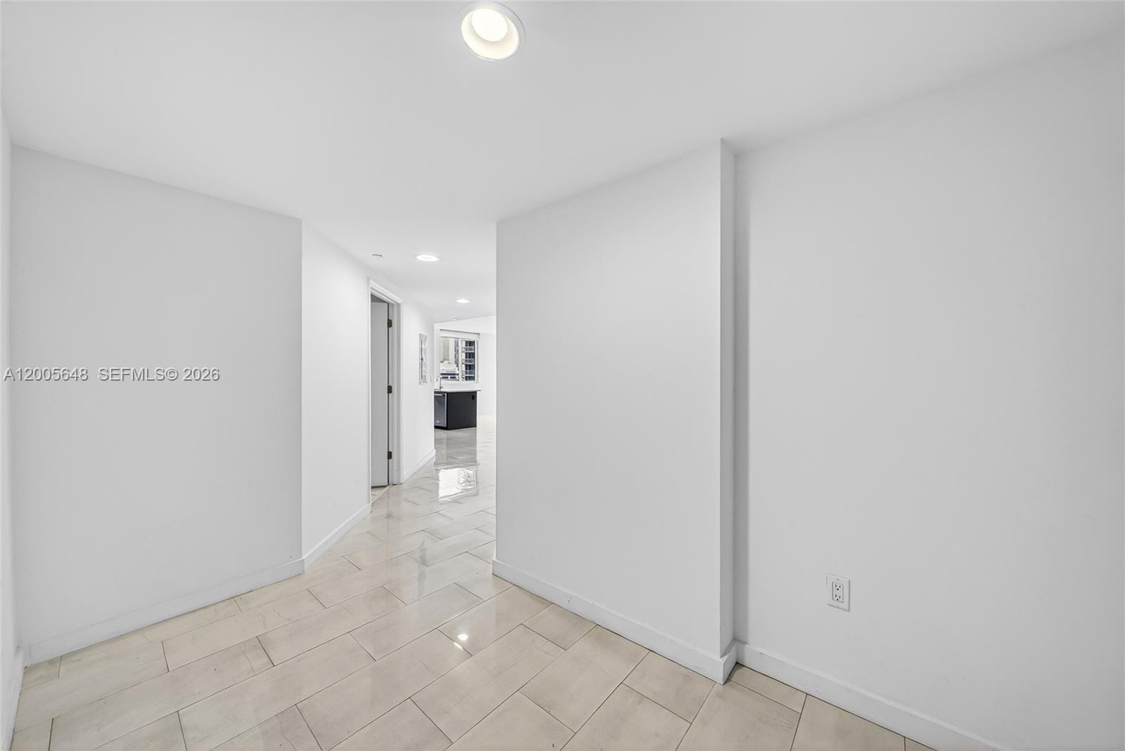 500 Brickell Avenue 501, Miami, FL 33131 photo 11