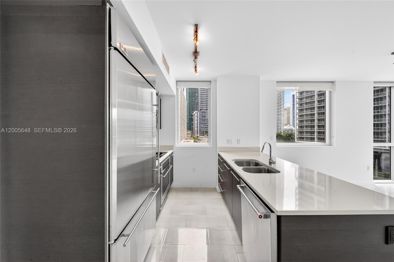 500 Brickell Avenue 501, Miami, FL 33131 photo 5