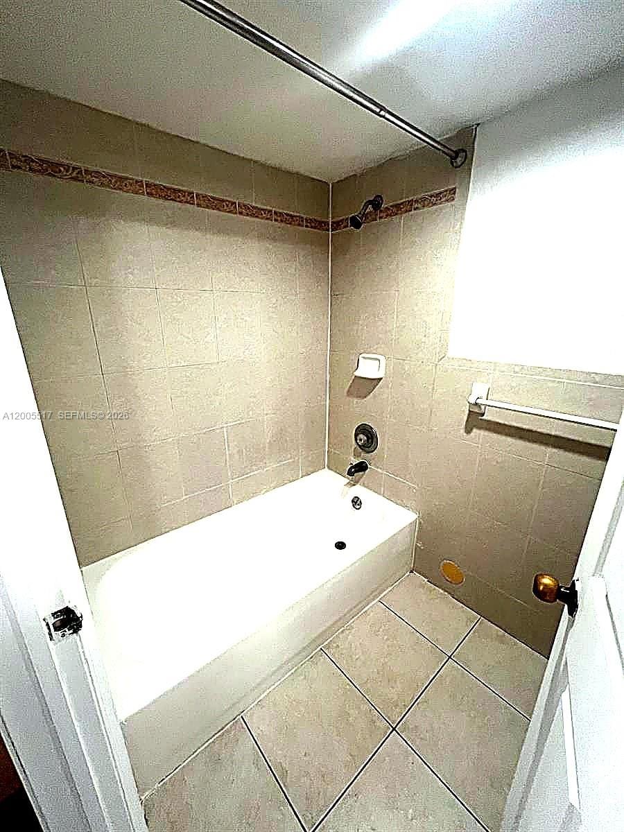 1122 Coral Club Drive 1122, Coral Springs, FL 33071 photo 11