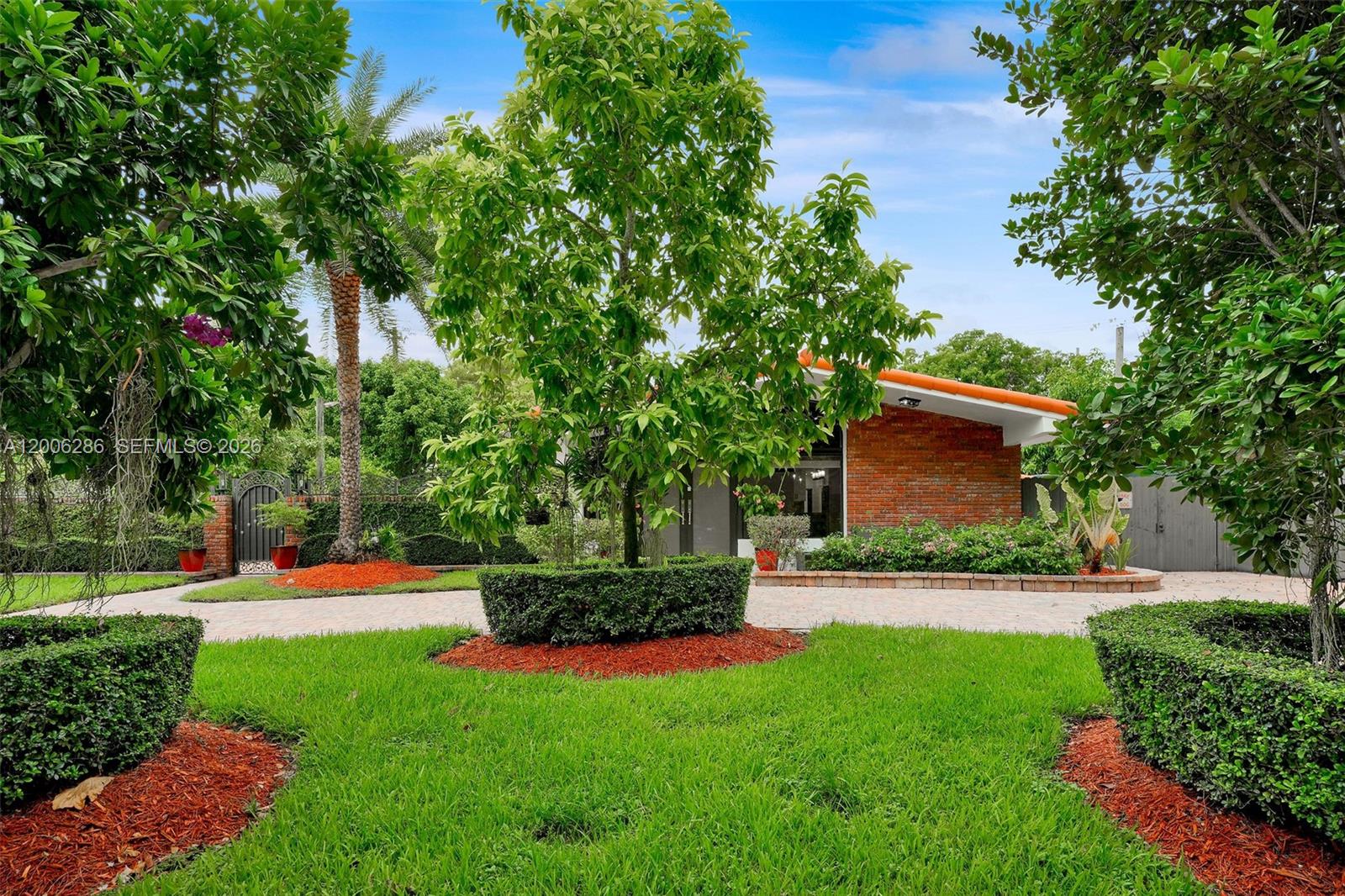 6820 SW 86th Avenue, Miami, FL 33143, Miami