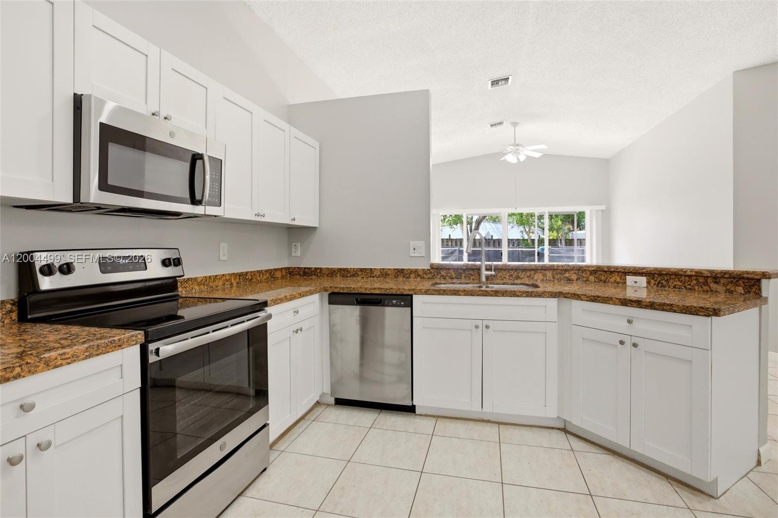1414 E Harmony Lake Circle, Davie, FL 33324 photo 12