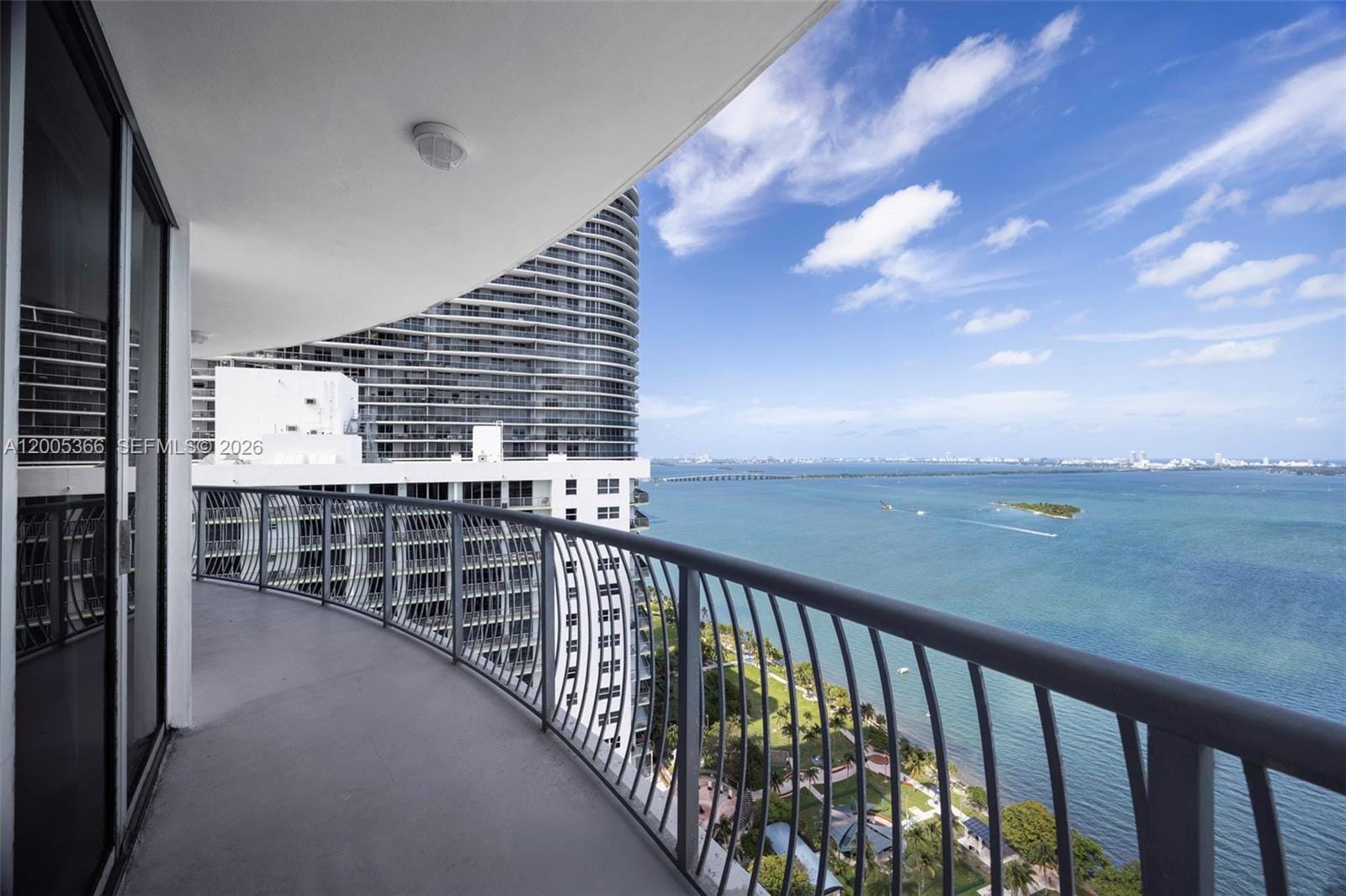 1750 N Bayshore Drive 3801, Miami, FL 33132 photo 2