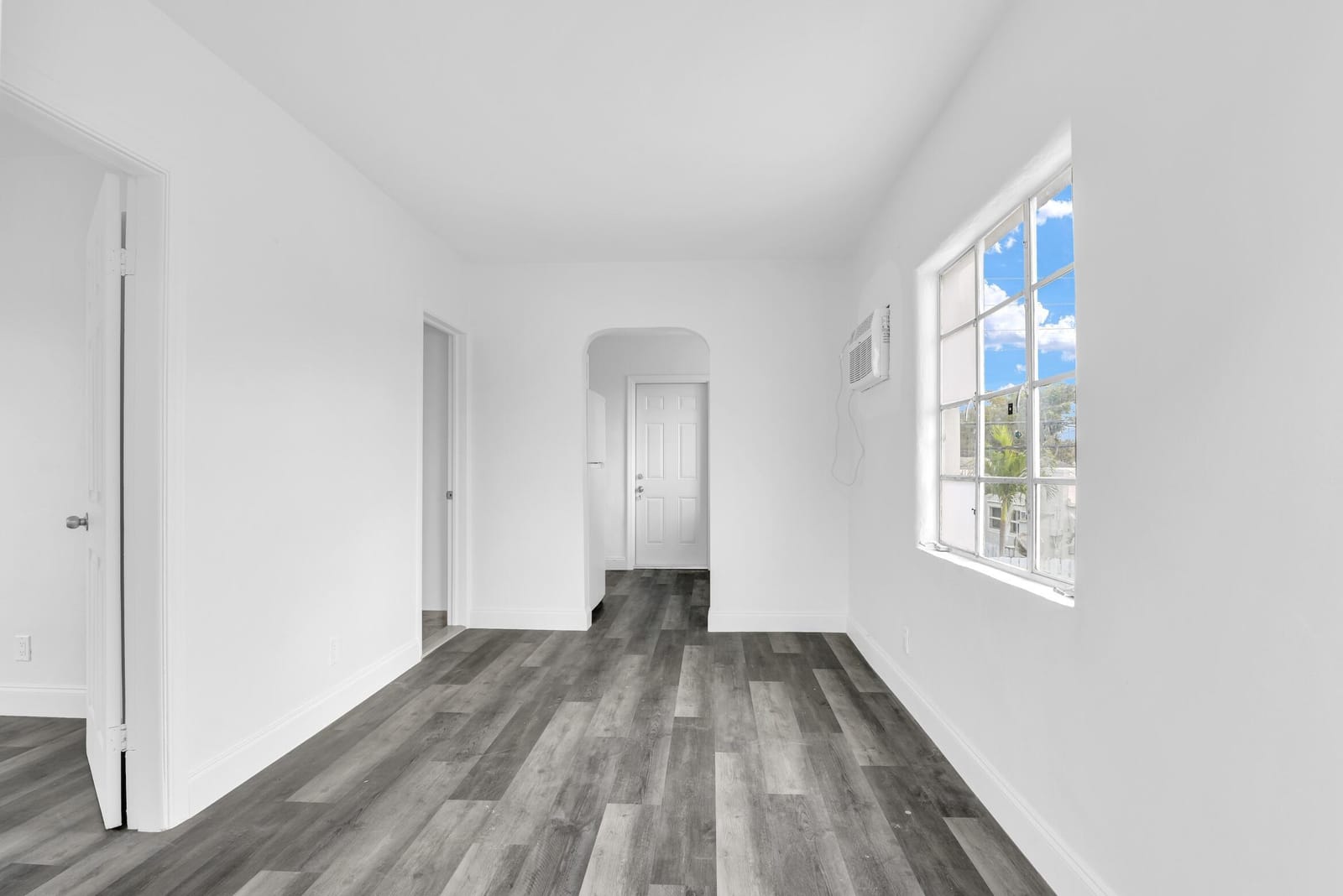 820 N Dixie Highway 4 — photo 6