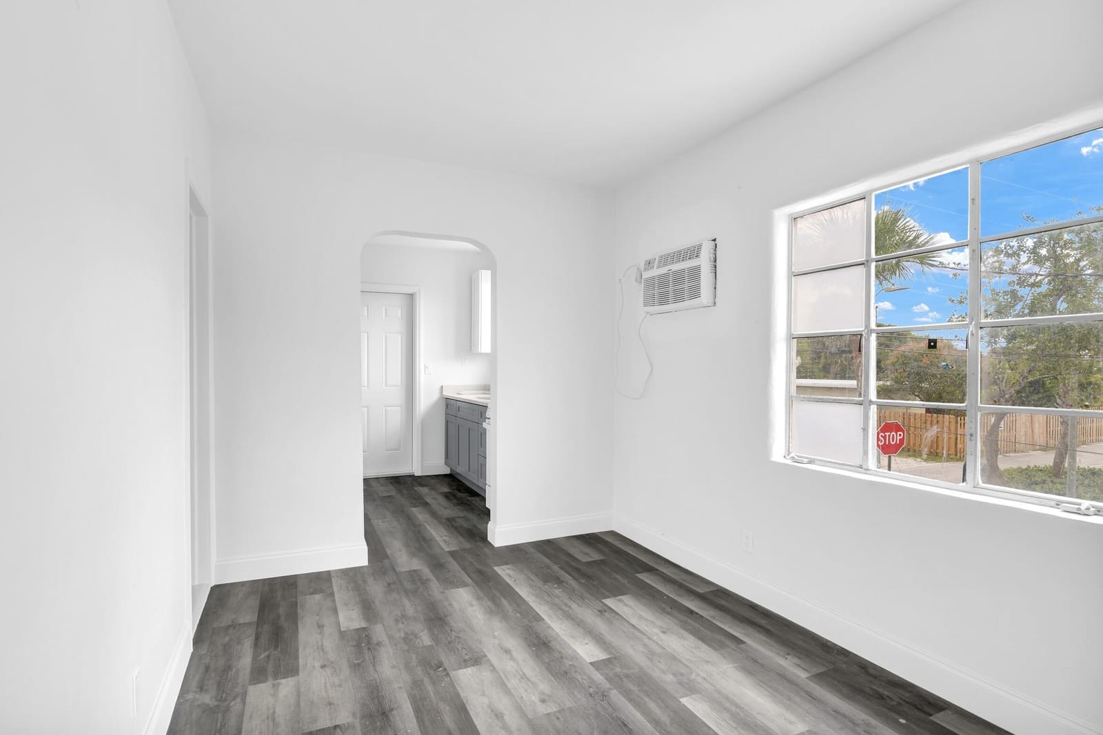 820 N Dixie Highway 4 — photo 7