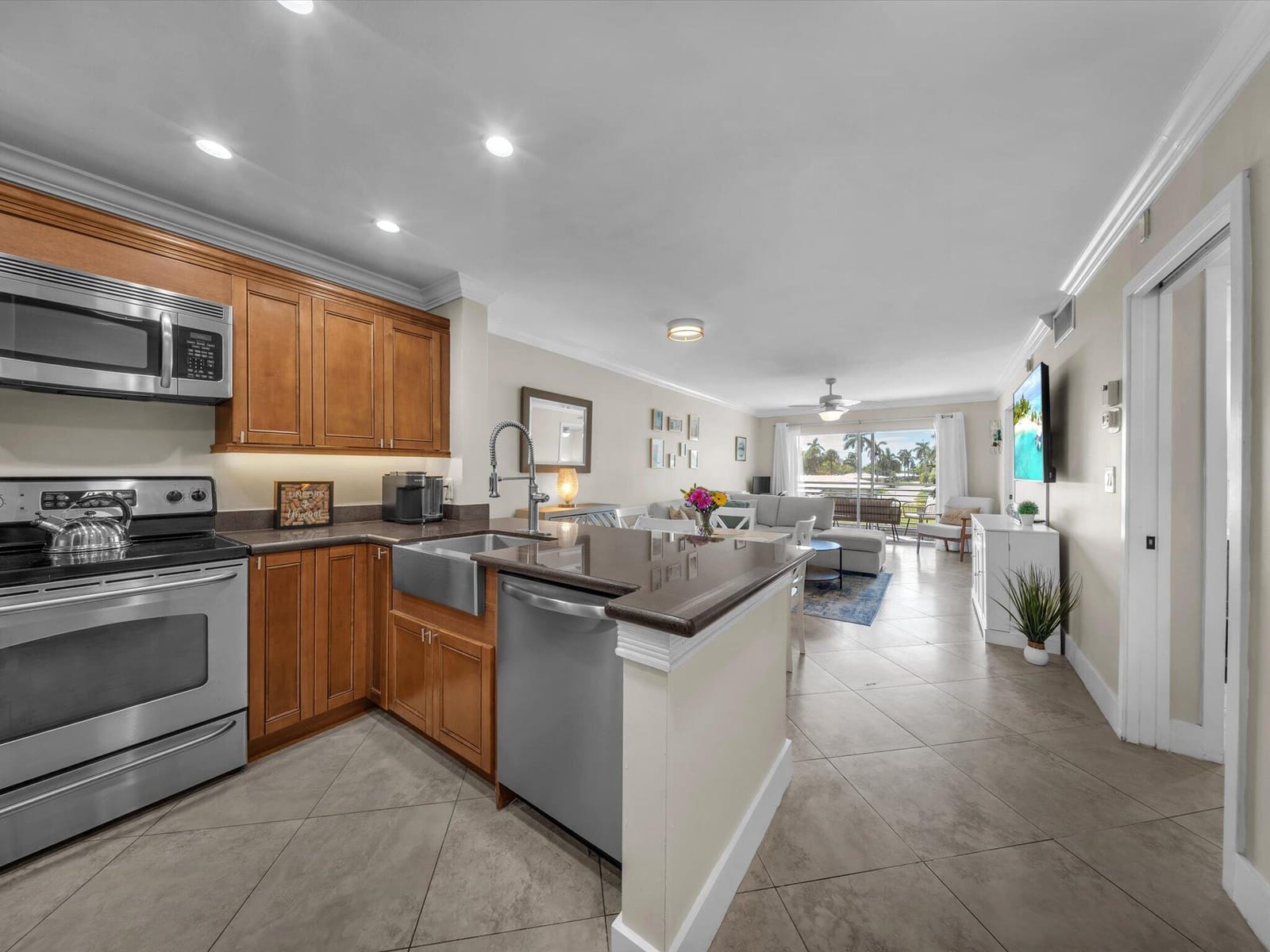 1461 S Ocean Boulevard 218, Lauderdale-By-The-Sea, FL 33062 photo 15
