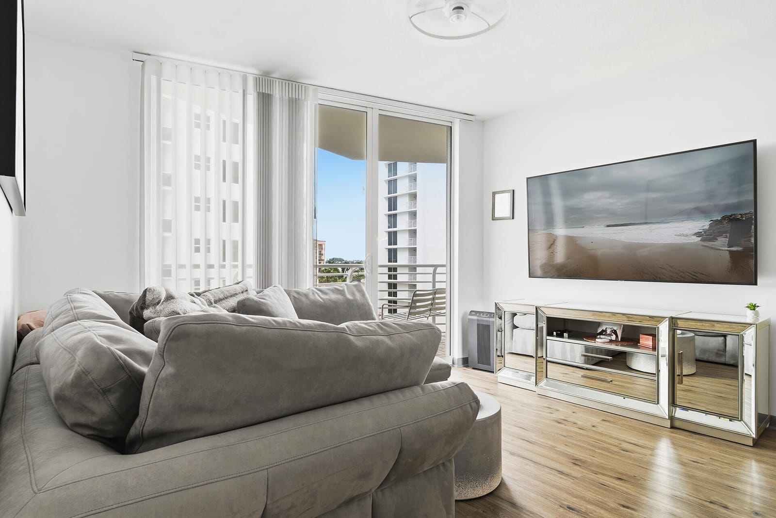 1551 N Flagler Drive 605 — photo 4