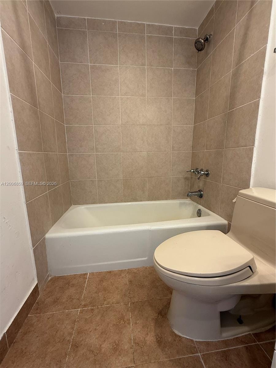 400 Kings Point Drive 608 — photo 11