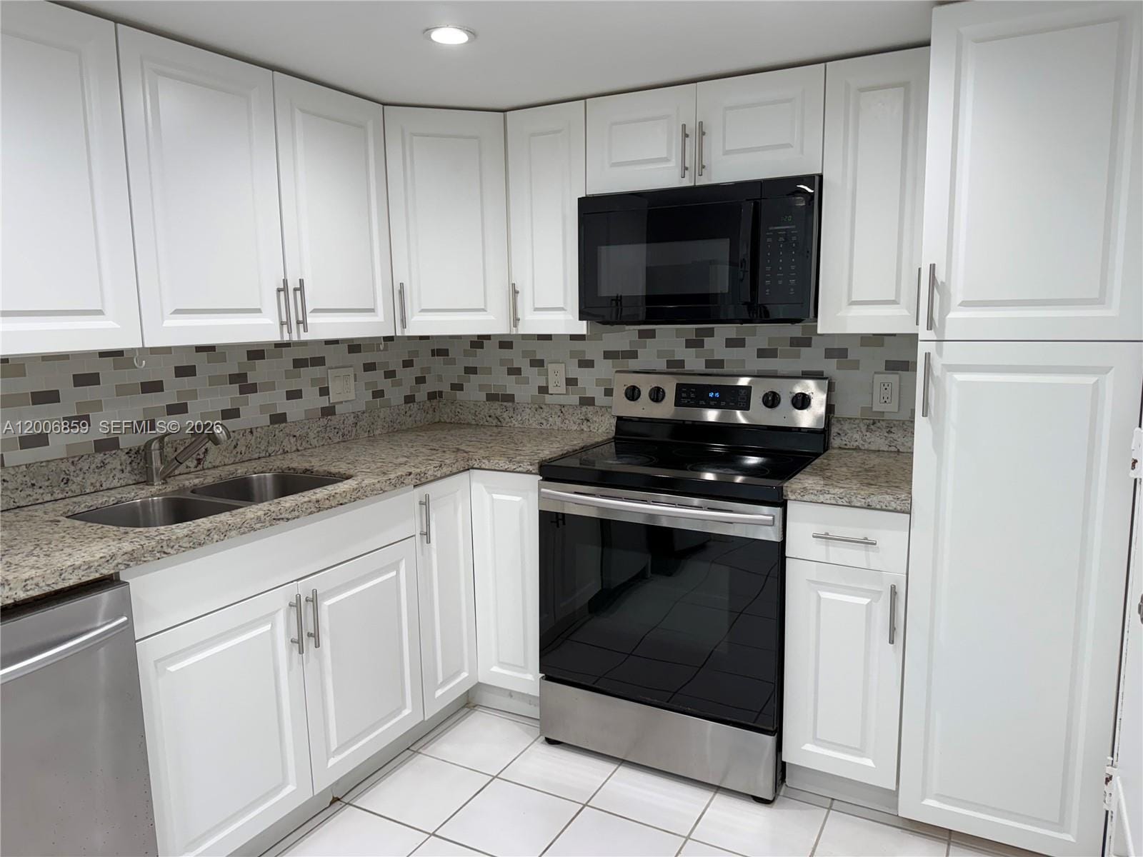 400 Kings Point Drive 608 — photo 4