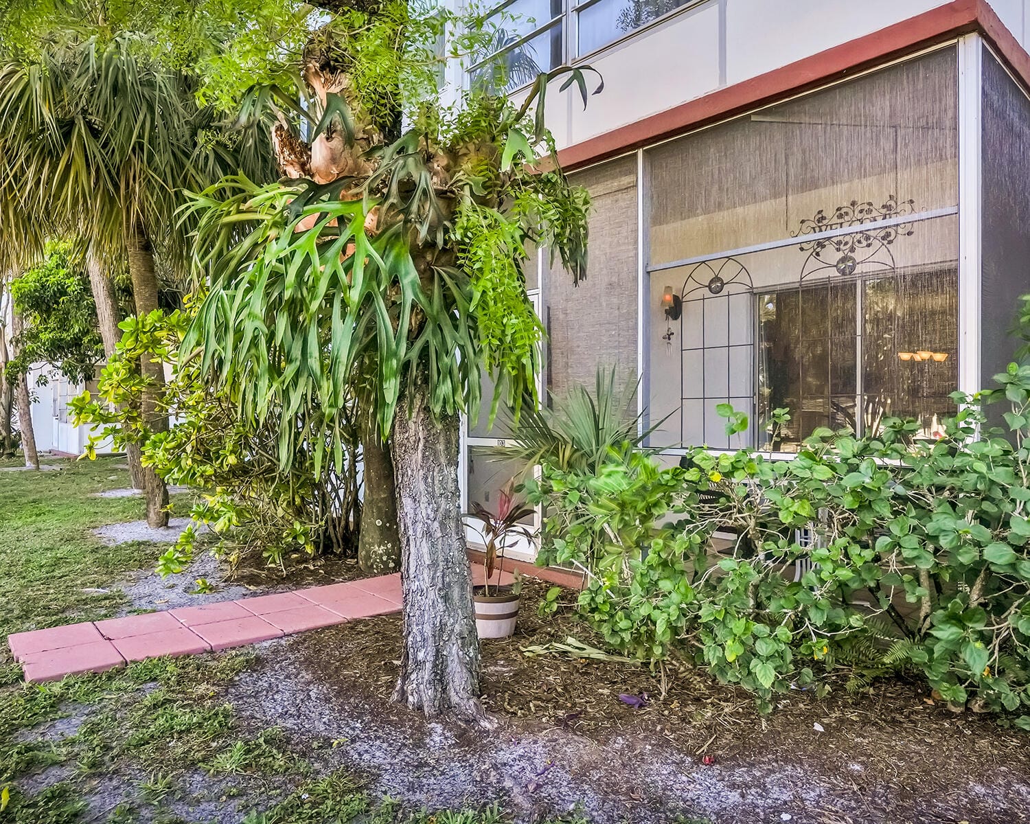 2061 NW 47th Terrace 103 — photo 9