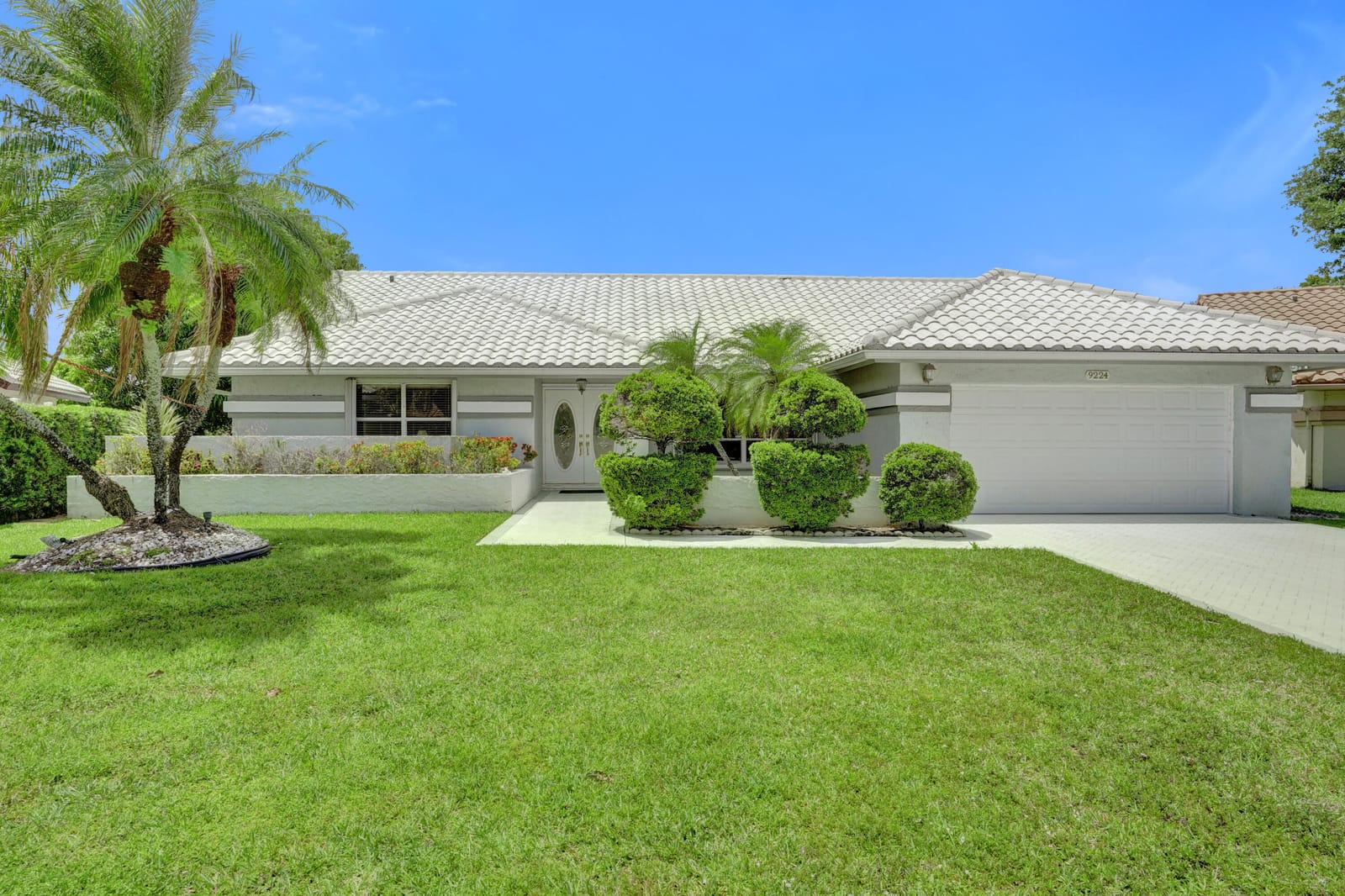 9224 Sun Pointe Drive — photo 2