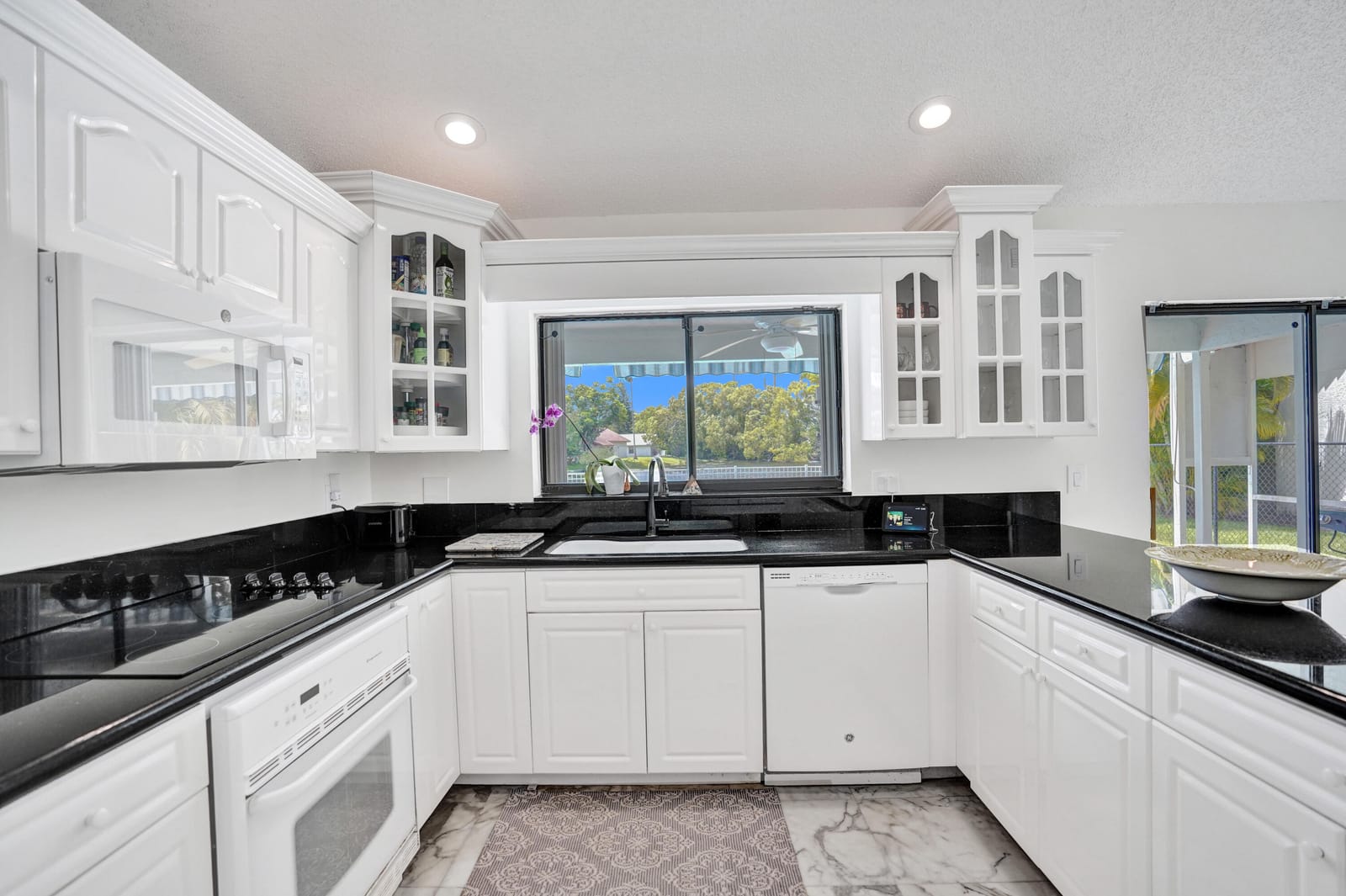 9224 Sun Pointe Drive — photo 11