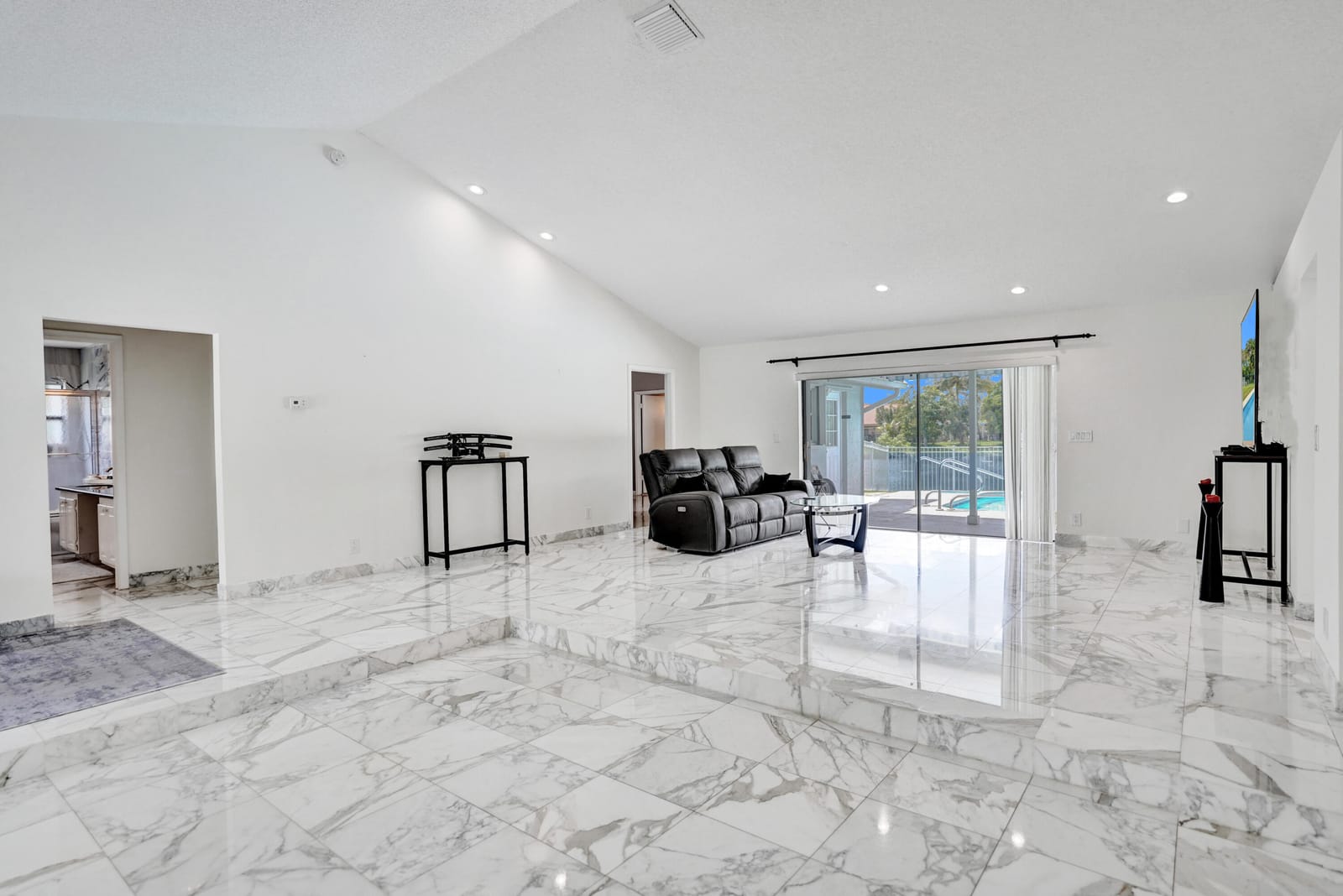 9224 Sun Pointe Drive — photo 5