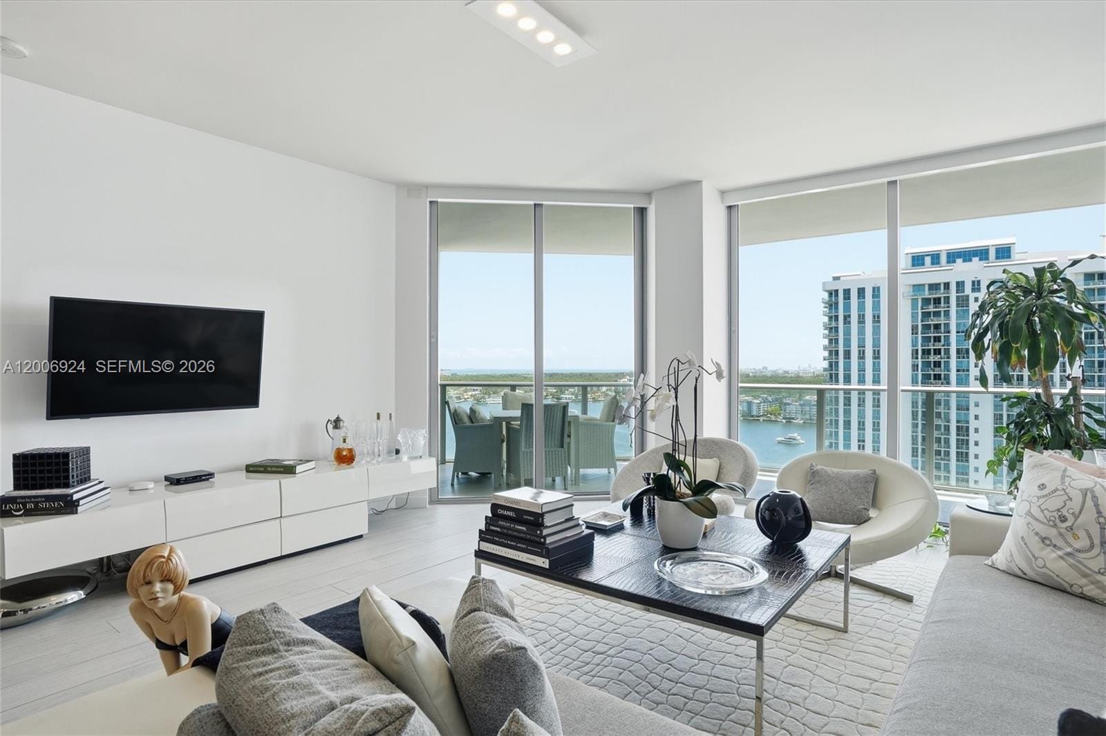 17301 Biscayne Boulevard 1905, North Miami Beach, FL 33160 photo 13