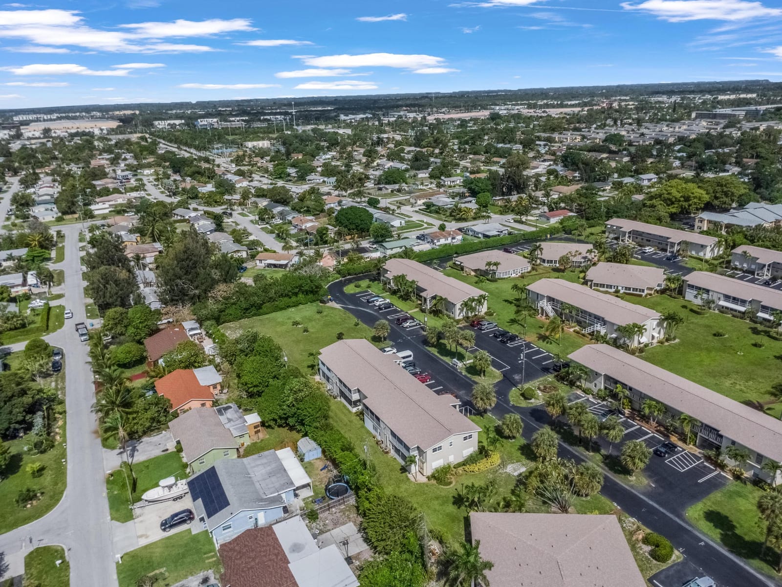306 S Circle Dr S S 203, Boynton Beach, FL 33435