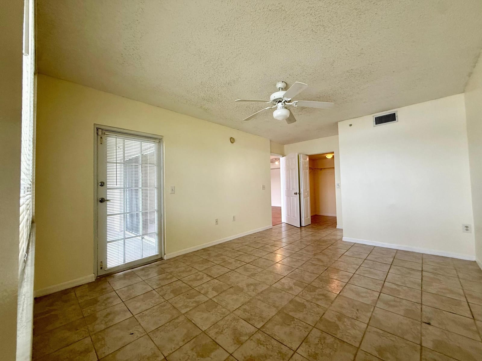 5065 Wiles Road 204 — photo 12