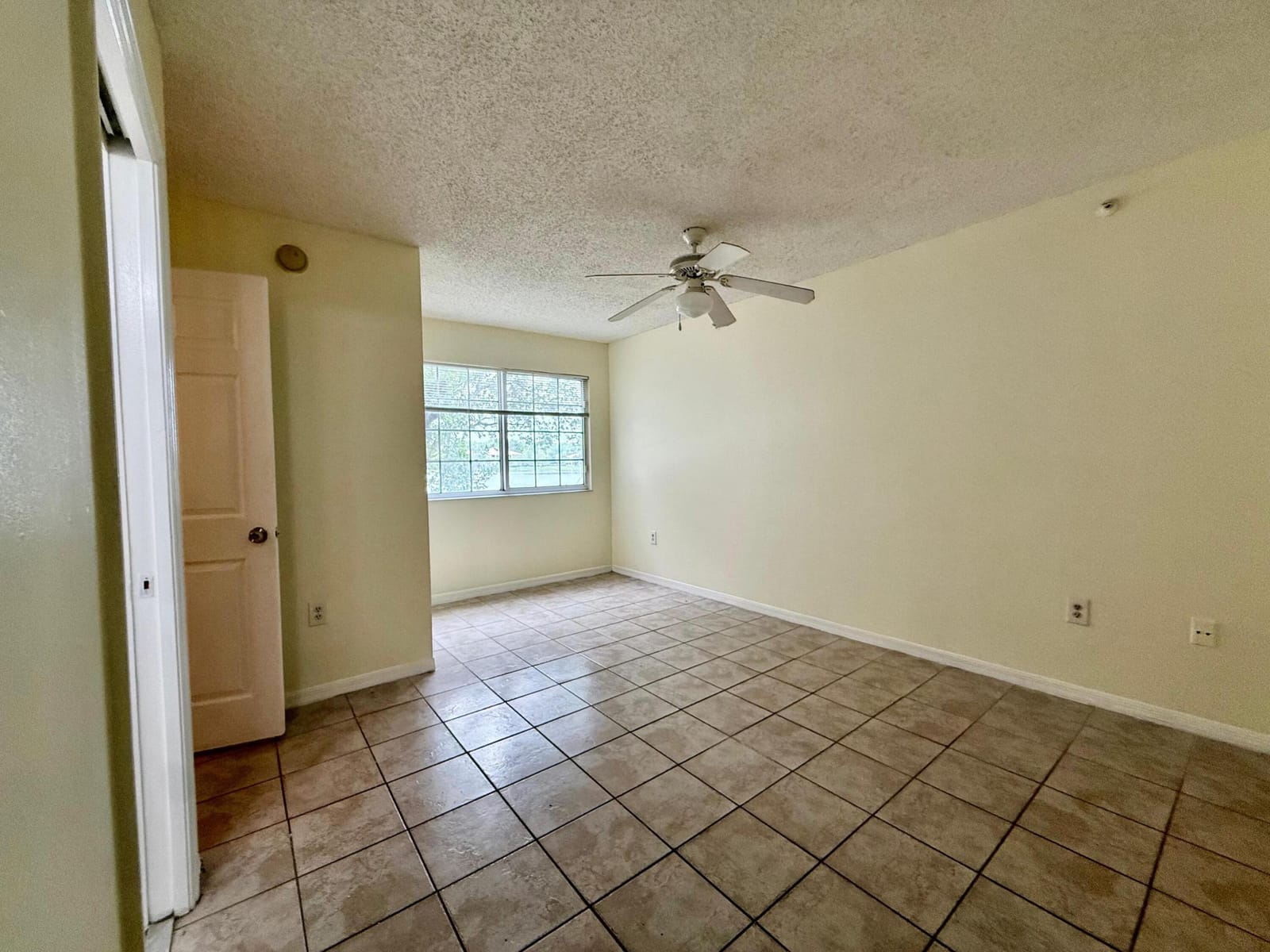 5065 Wiles Road 204 — photo 8
