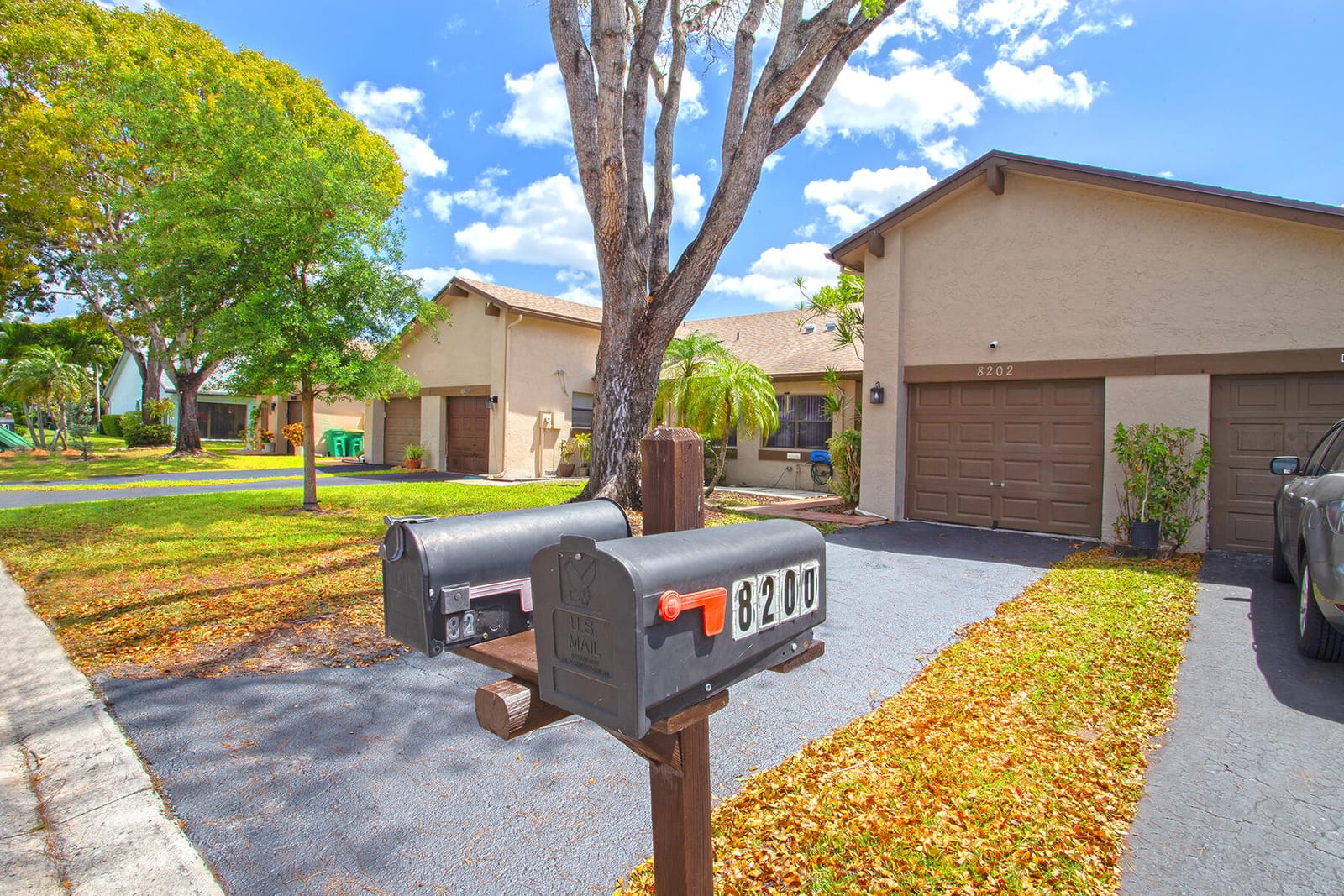 8202 NW 100th Drive — photo 1