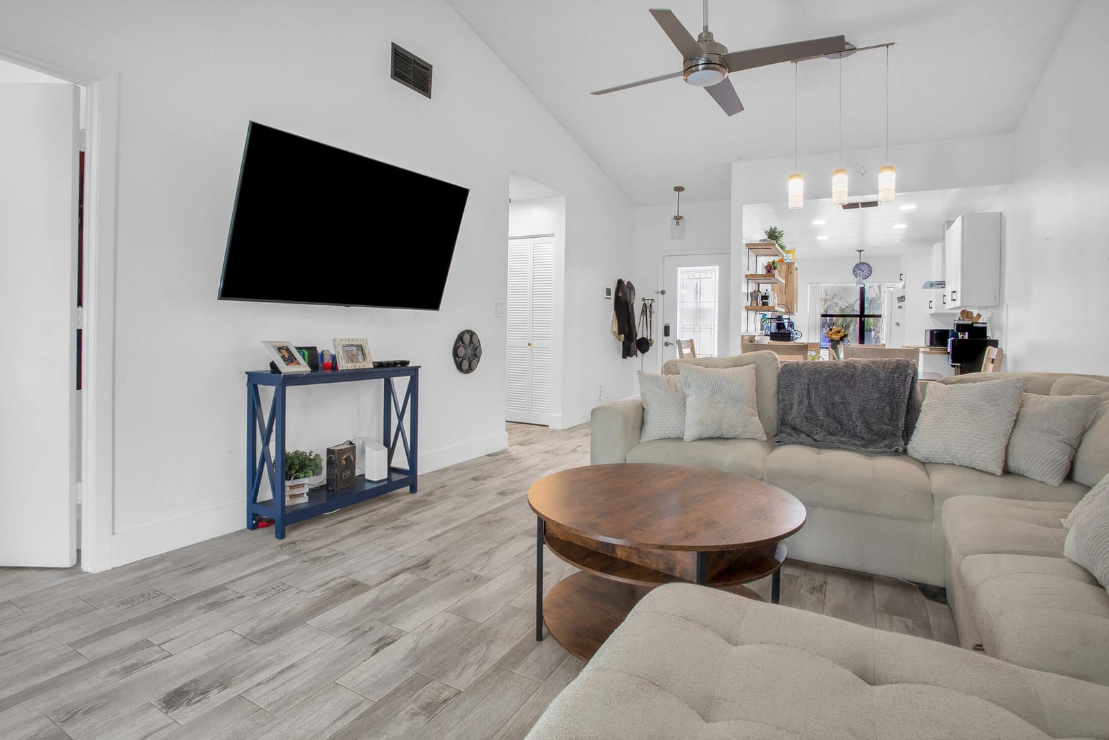 8202 NW 100th Drive — photo 11