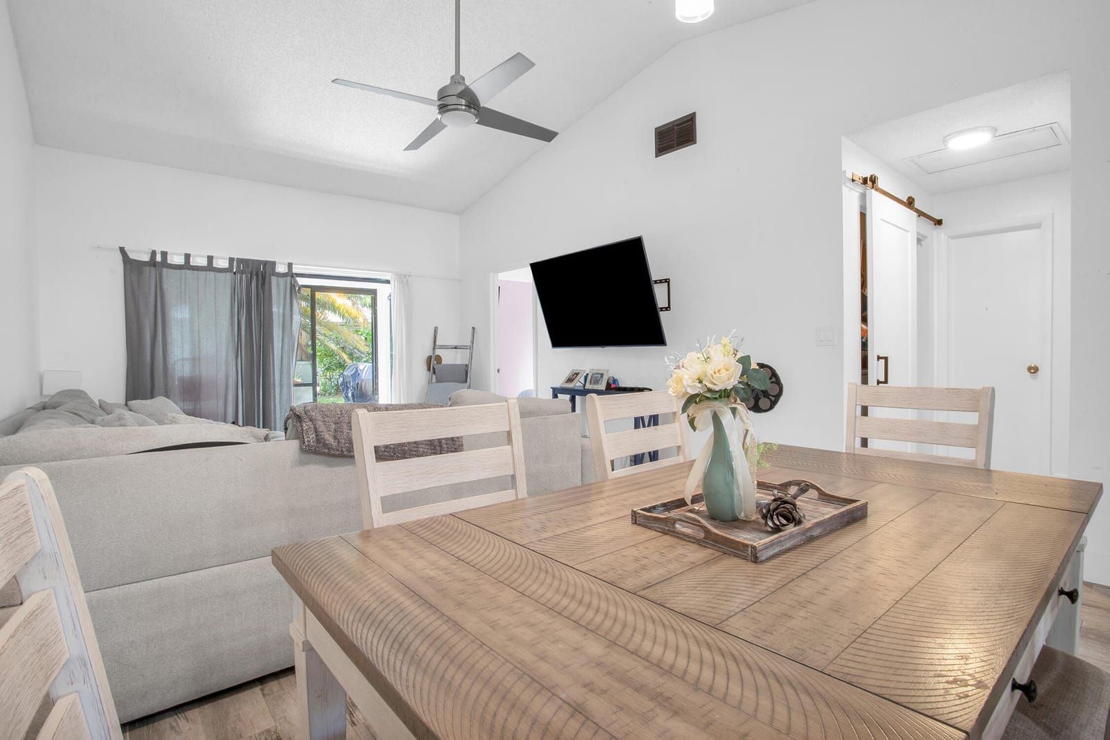 8202 NW 100th Drive — photo 7
