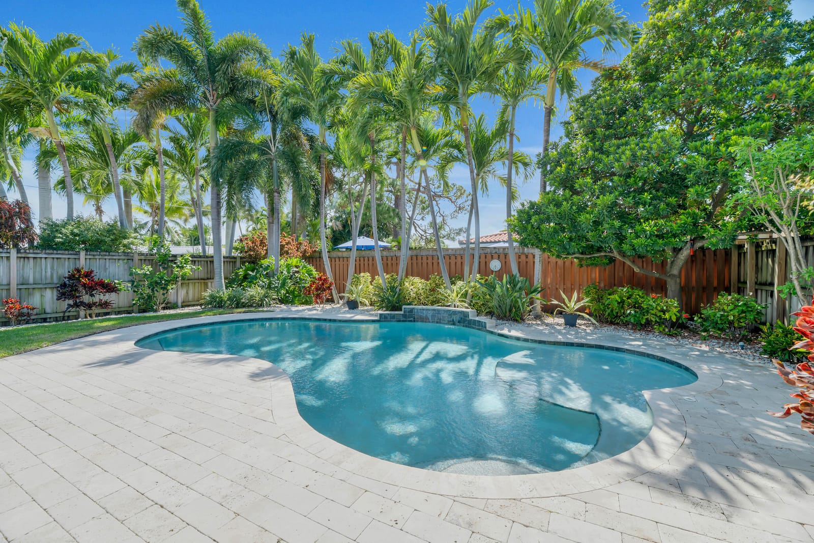 2401 NE 17th Terrace, Wilton Manors, FL 33305 photo 1