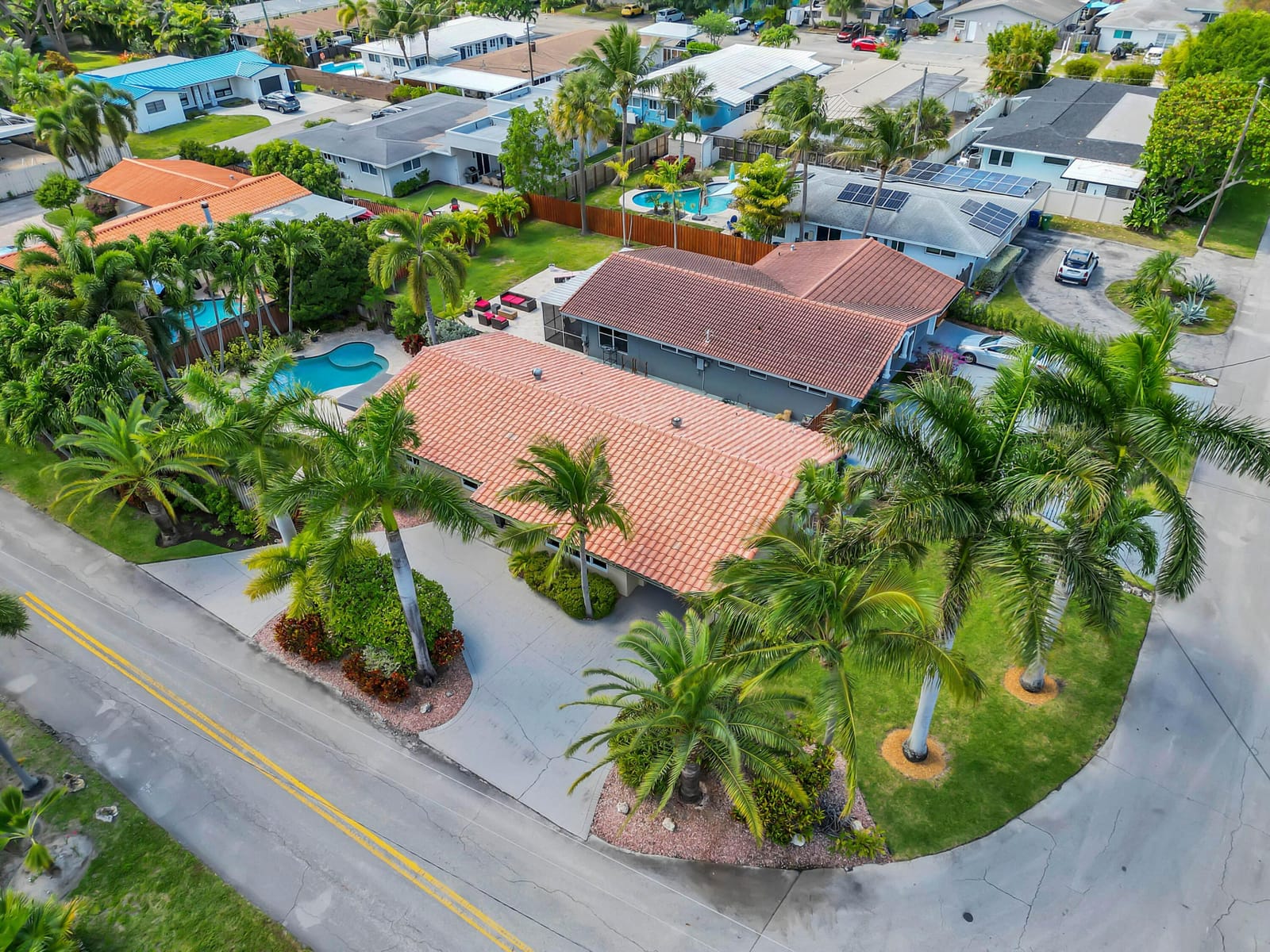 2401 NE 17th Terrace, Wilton Manors, FL 33305 photo 28
