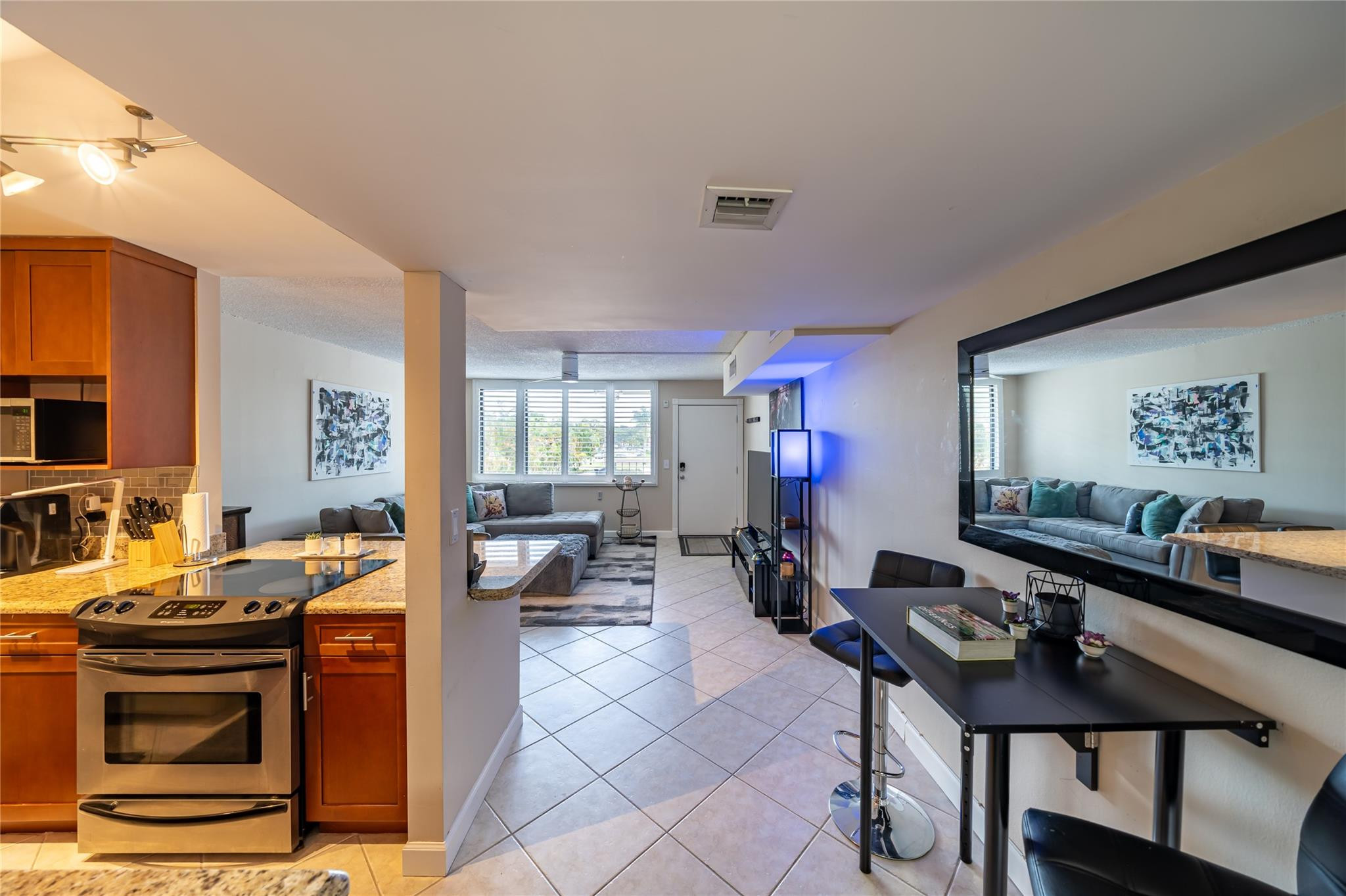 1901 N Andrews Avenue 206, Wilton Manors, FL 33311, Wilton Manors