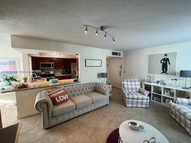 16570 NE 26th Avenue 4A, North Miami Beach, FL 33160, North Miami Beach