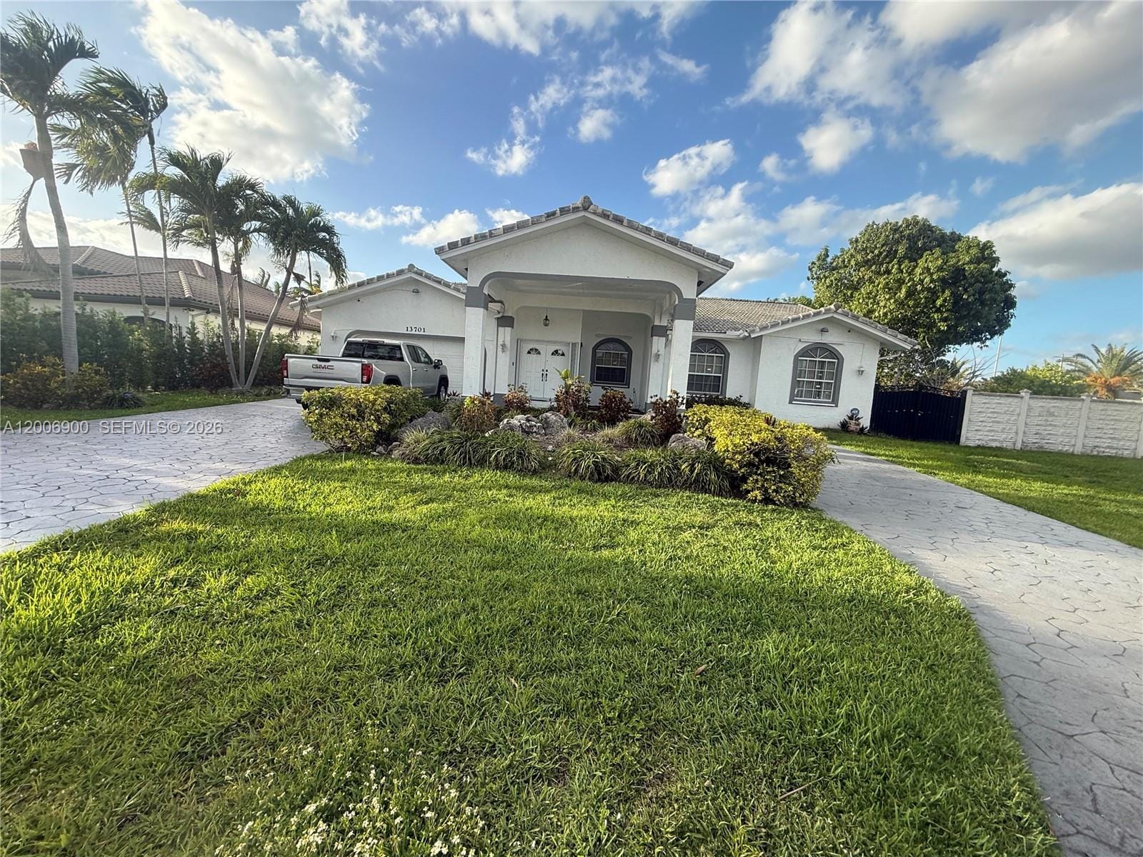13701 SW 34th Street — photo 3