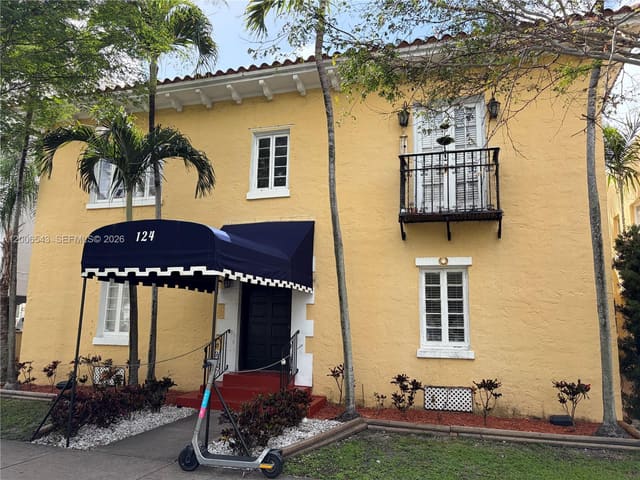 124 Mendoza Avenue 2A, Coral Gables, FL 33134