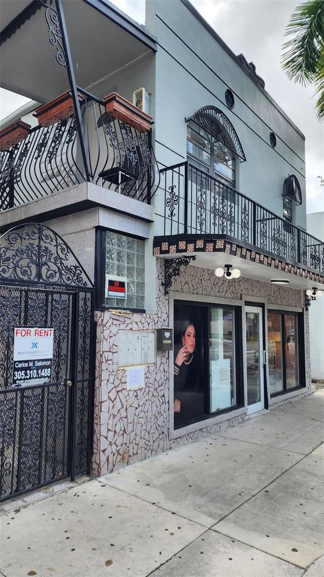 2272 SW 8th Street 3, Miami, FL 33135