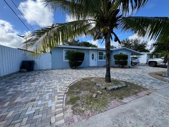 1959 Baythorne Road, sold in Forest Hill Village 4, West Palm Beach, FL