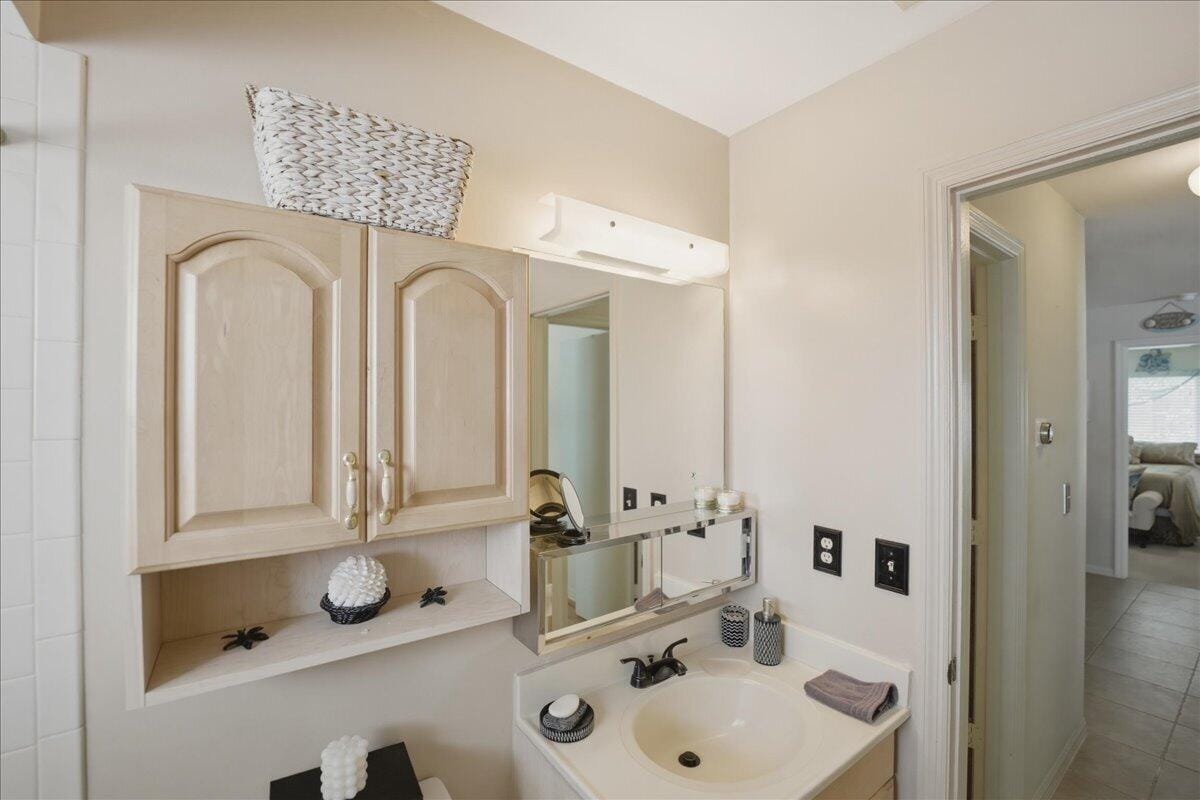 103 SE Village Drive, Port St. Lucie, FL 34952 photo 16