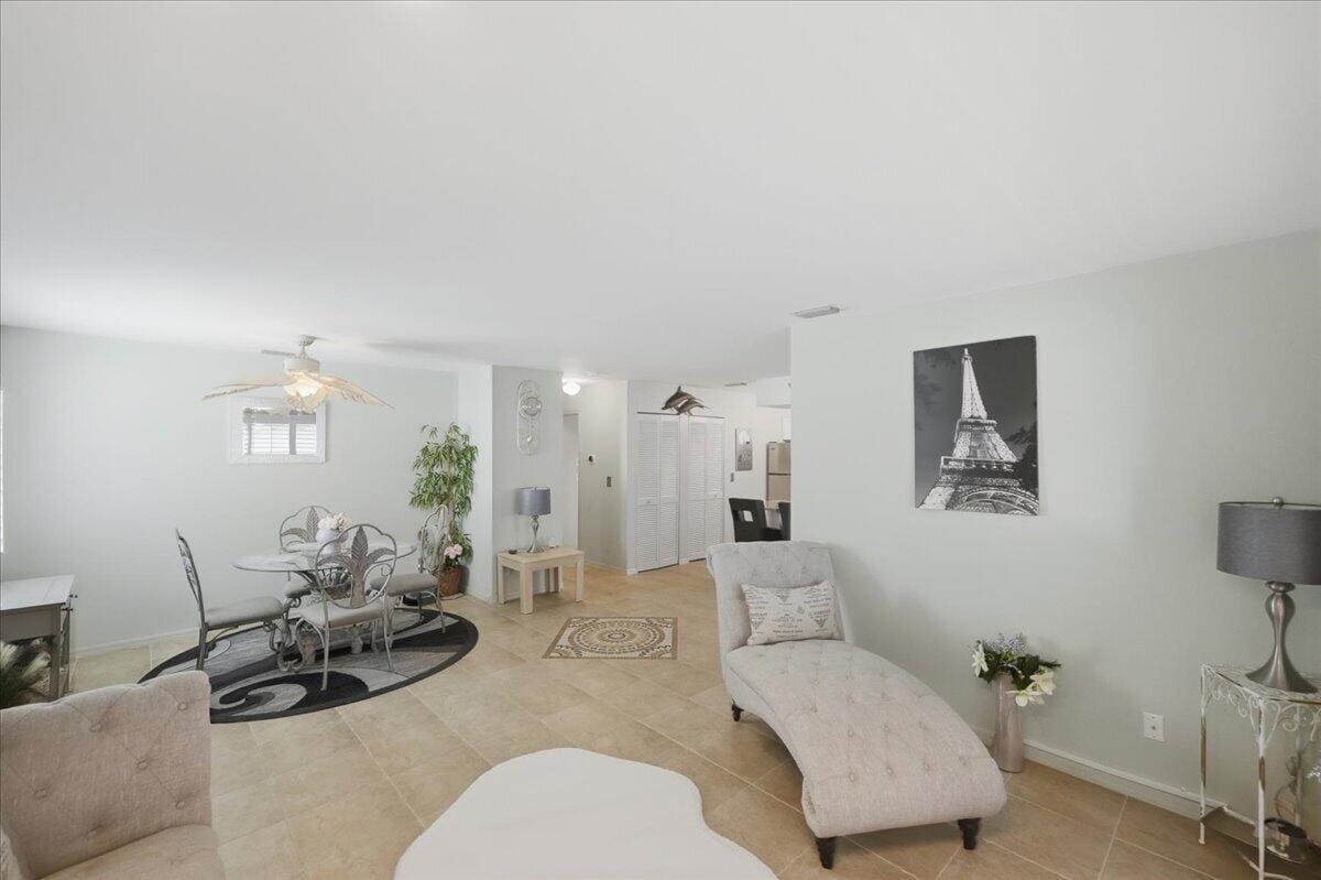 103 SE Village Drive — photo 9