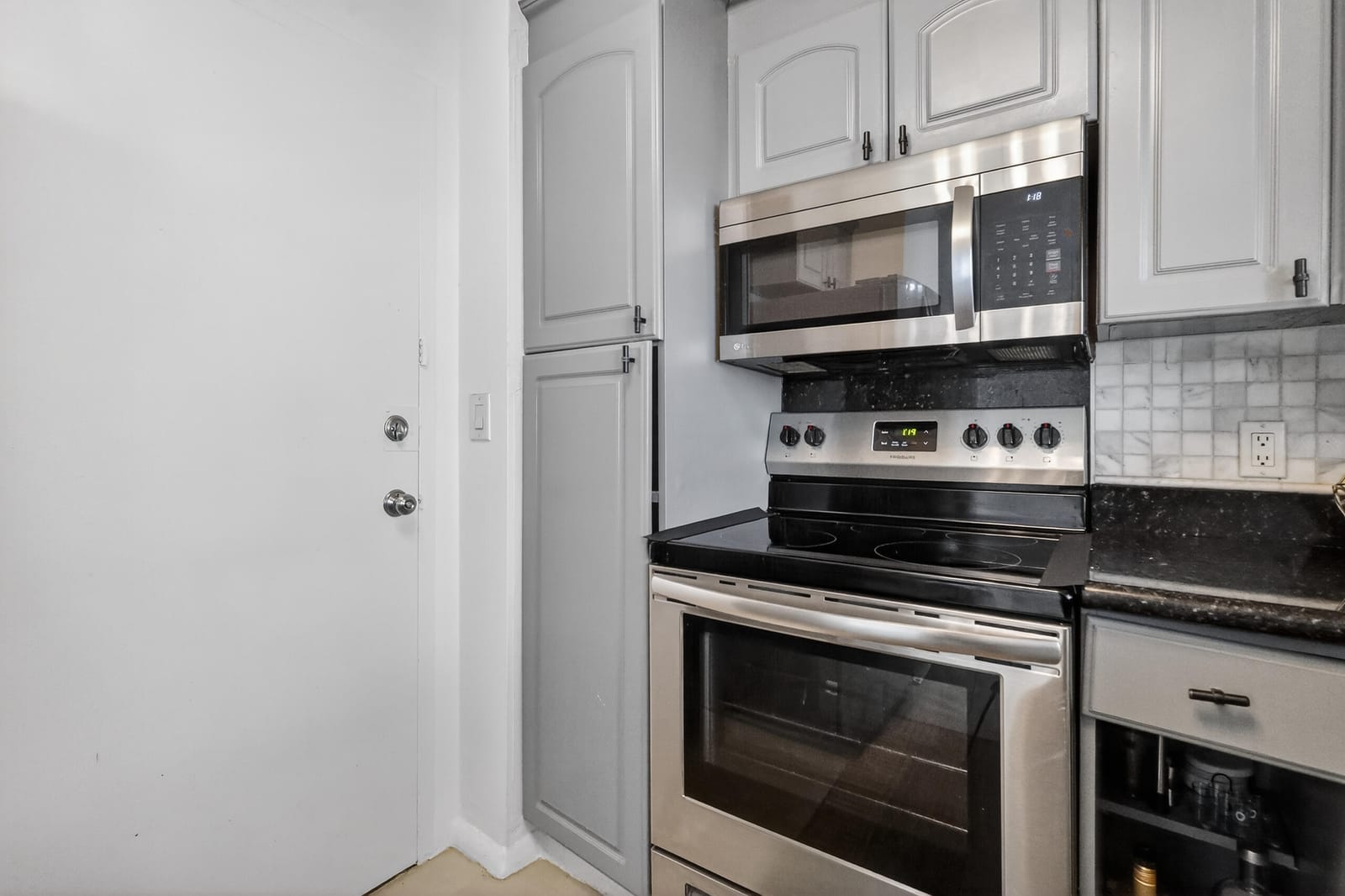 430 Golden Isles Drive 301, Hallandale Beach, FL 33009 photo 16