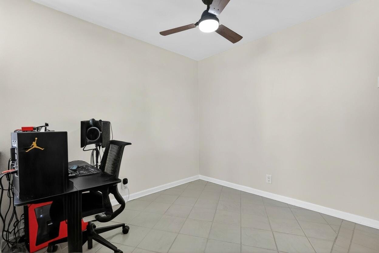 430 Golden Isles Drive 301, Hallandale Beach, FL 33009 photo 27