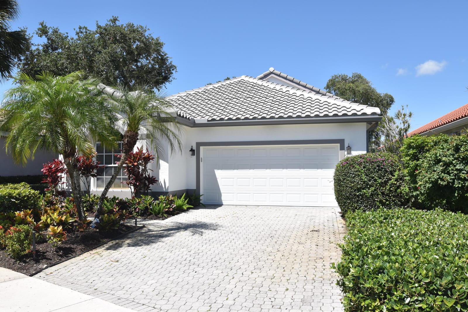 5455 S Fountains Dr Drive S — photo 3
