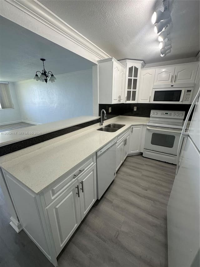 9001 SW 77th Avenue C702, Miami, FL 33156