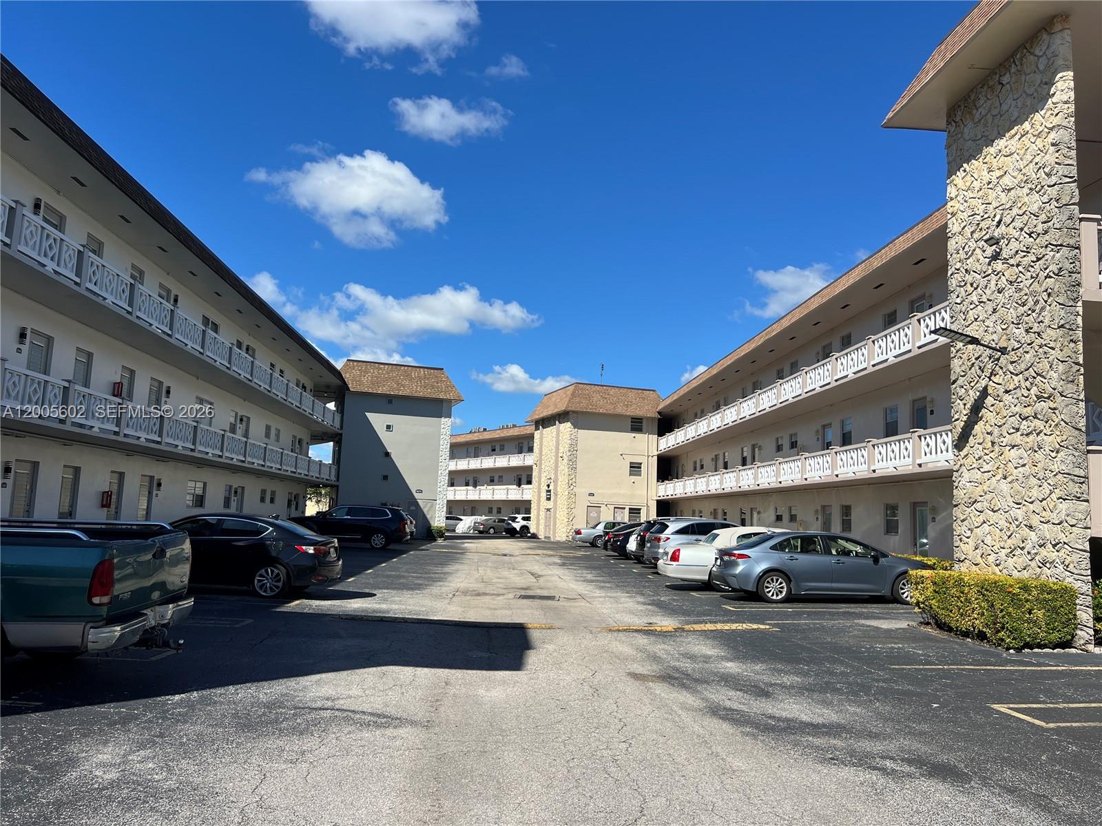 5181 W Oakland Park Boulevard 206, Lauderdale Lakes, FL 33313, Lauderdale Lakes
