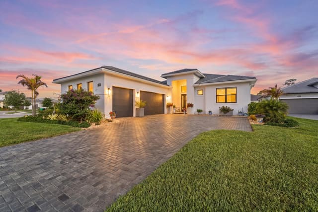 2044 SE Mosaic Boulevard, Port St. Lucie, FL 34984