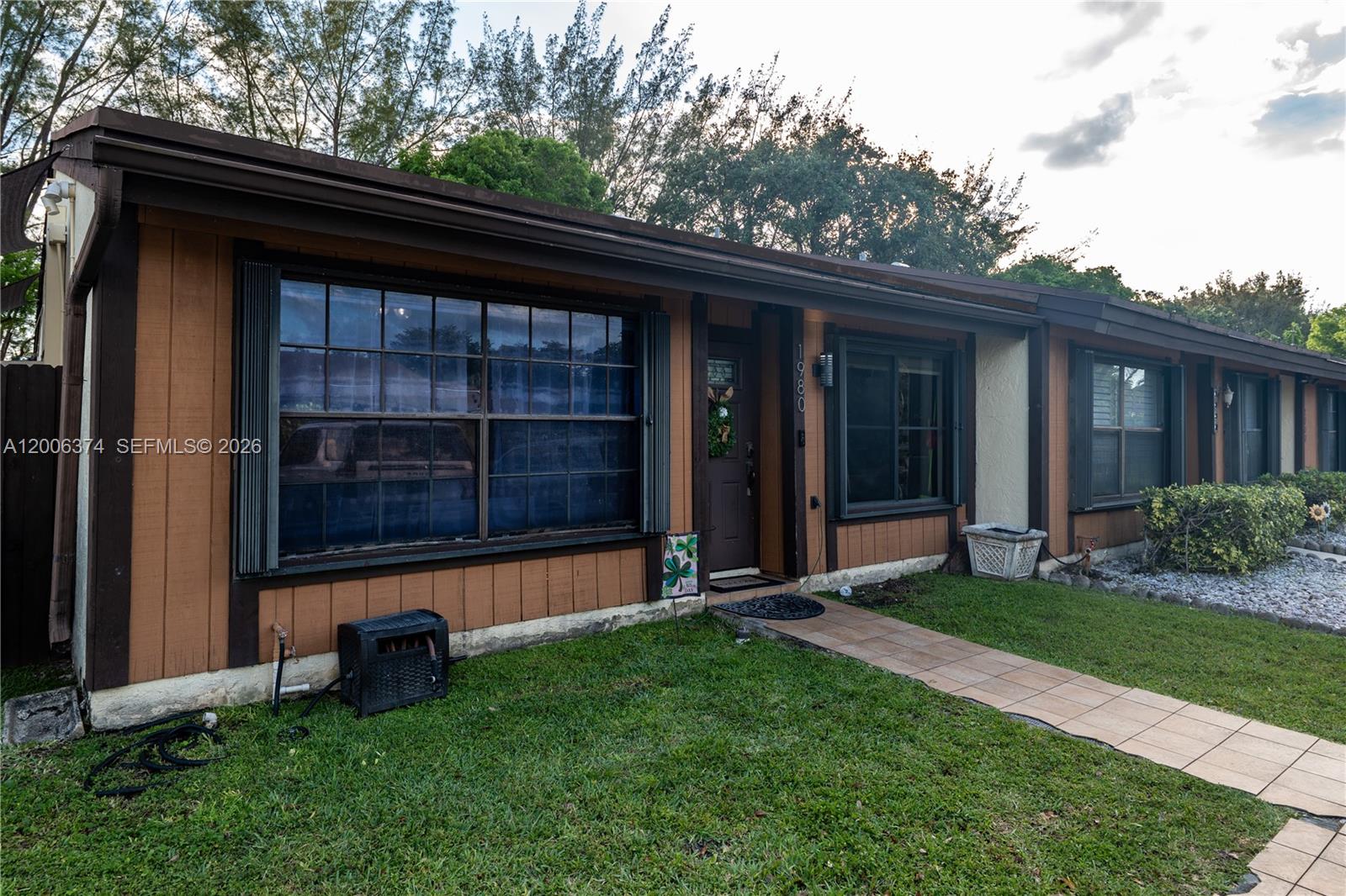 1980 Seagrape Avenue, Pembroke Pines, FL 33026, Pembroke Pines