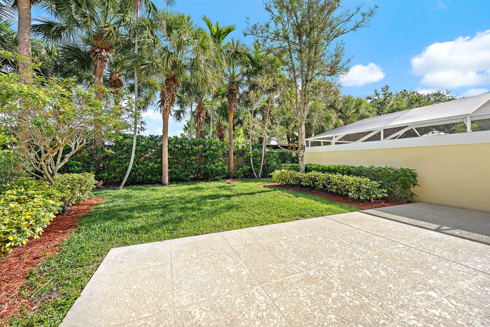 474 Capistrano Drive, Palm Beach Gardens, FL 33410 photo 2
