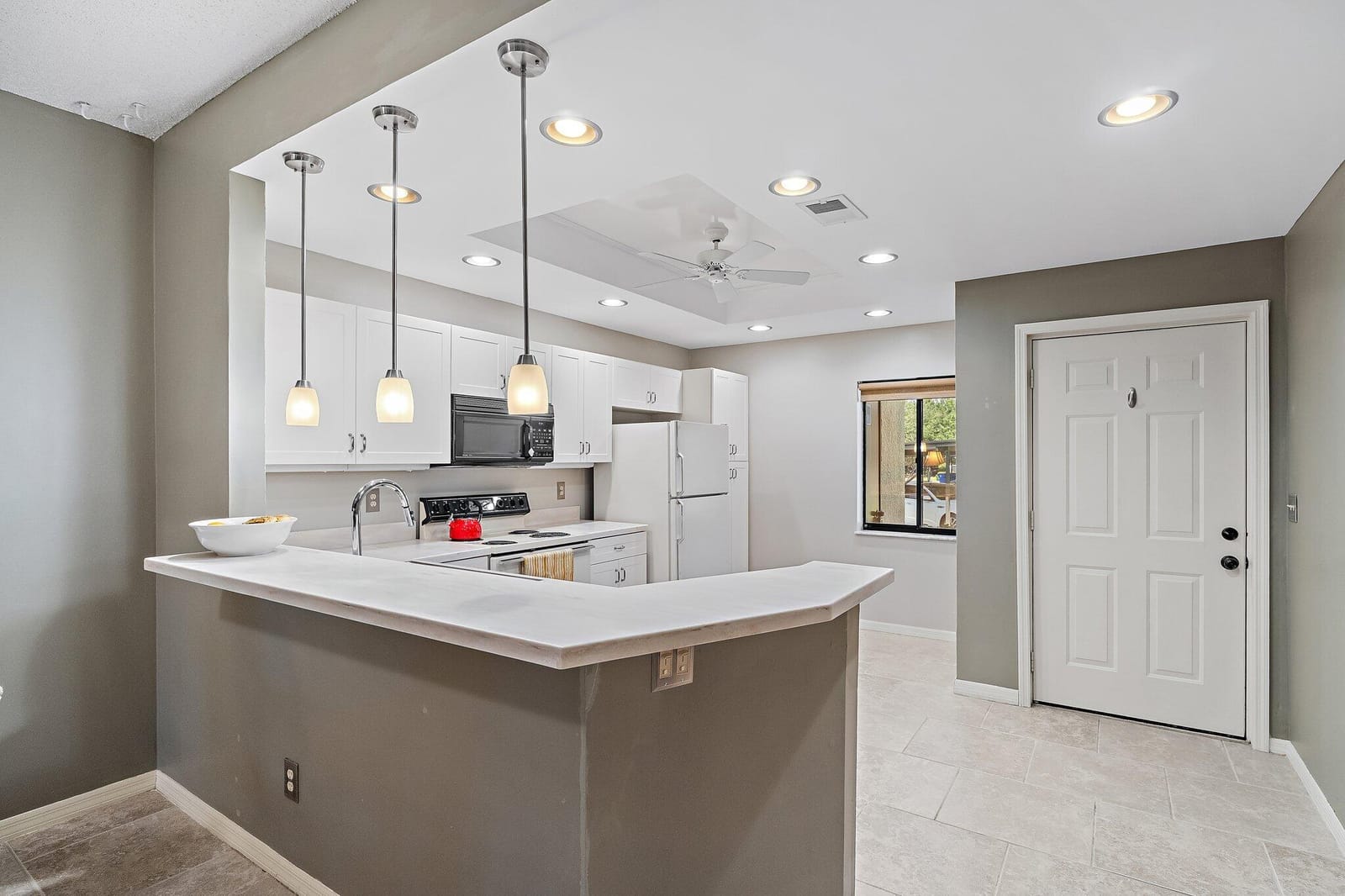 6503 SE Williamsburg Drive 104, Hobe Sound, FL 33455 photo 2